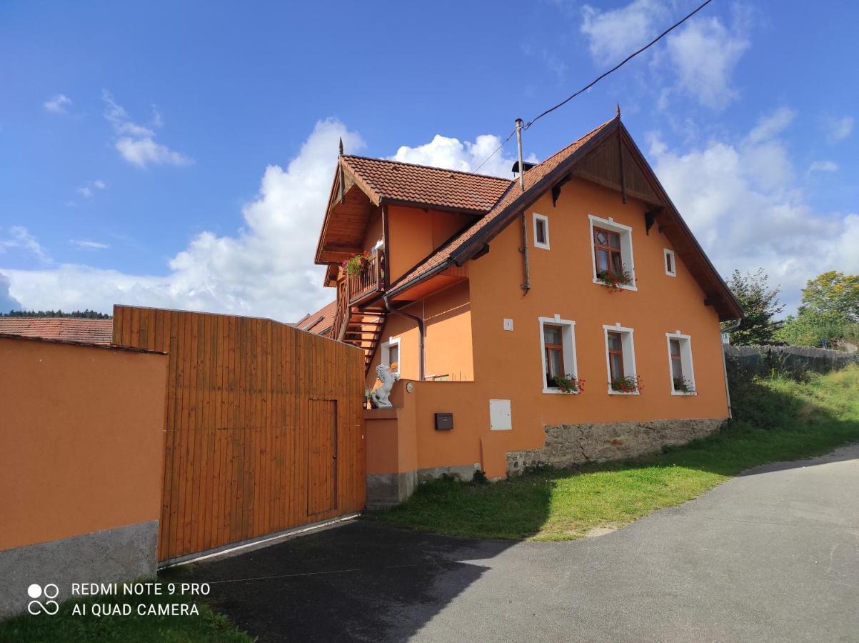 Apartman Pod Sribrnou Horou Lhenice Bagian luar foto